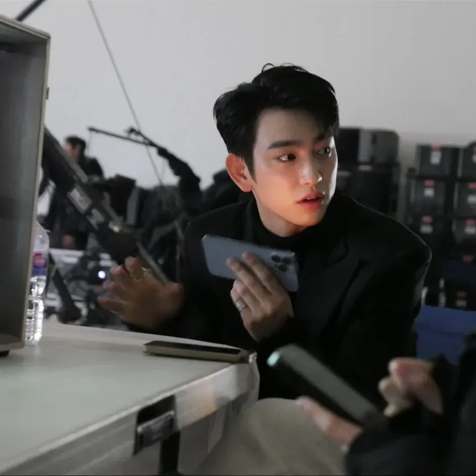 Recent activity shot of Park Jinyoung