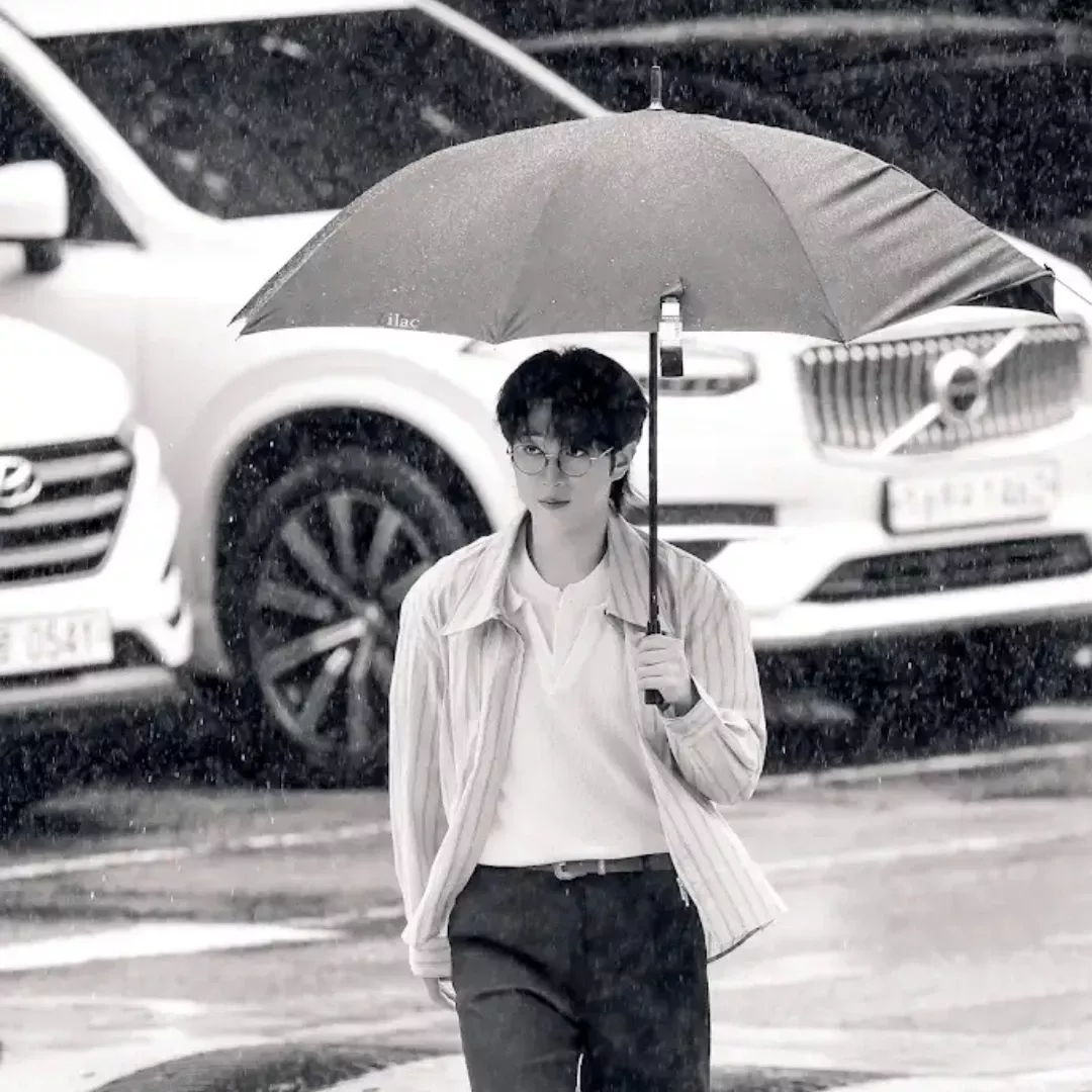 A moment captured by a fan of An Sunghoon