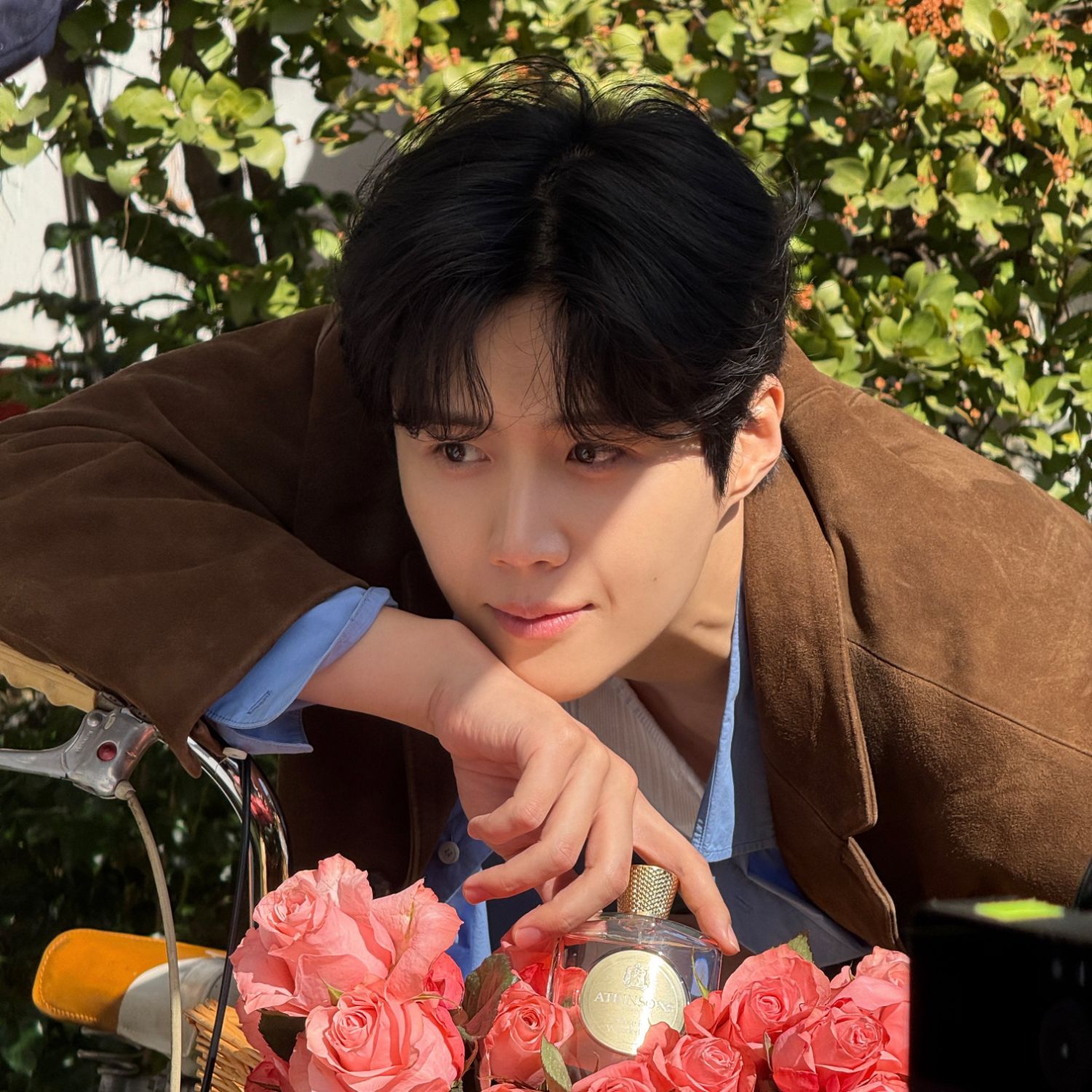 Behind-the-scenes cut of Kim Seonho