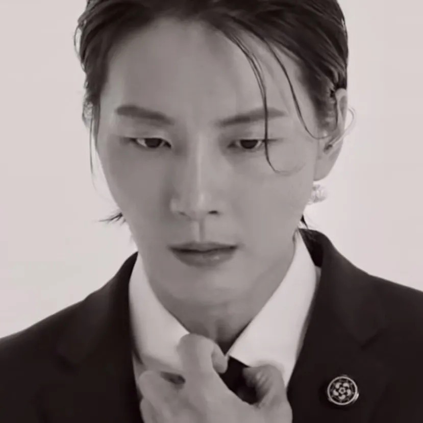 Latest photo of Yoon Shiyoon