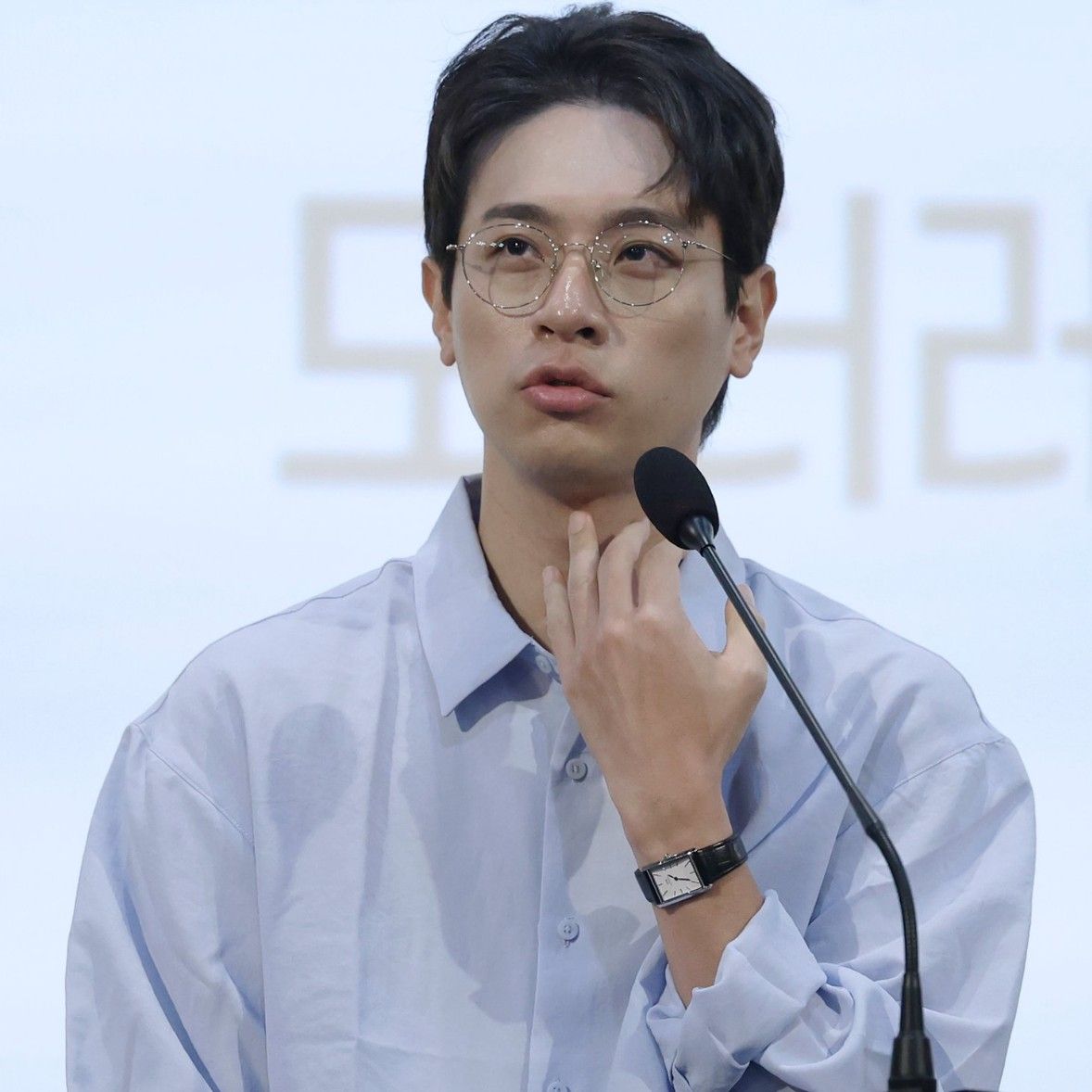 A moment captured by a fan of Park Jeongmin