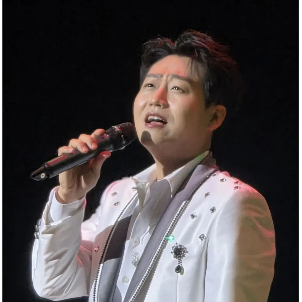 A moment captured by a fan of Min Soohyun