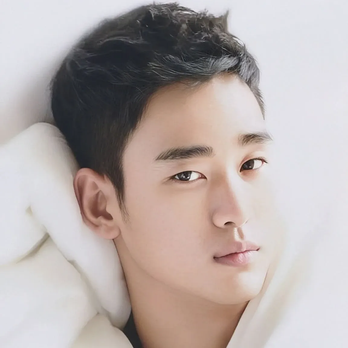 Recent activity shot of Kim Soohyun