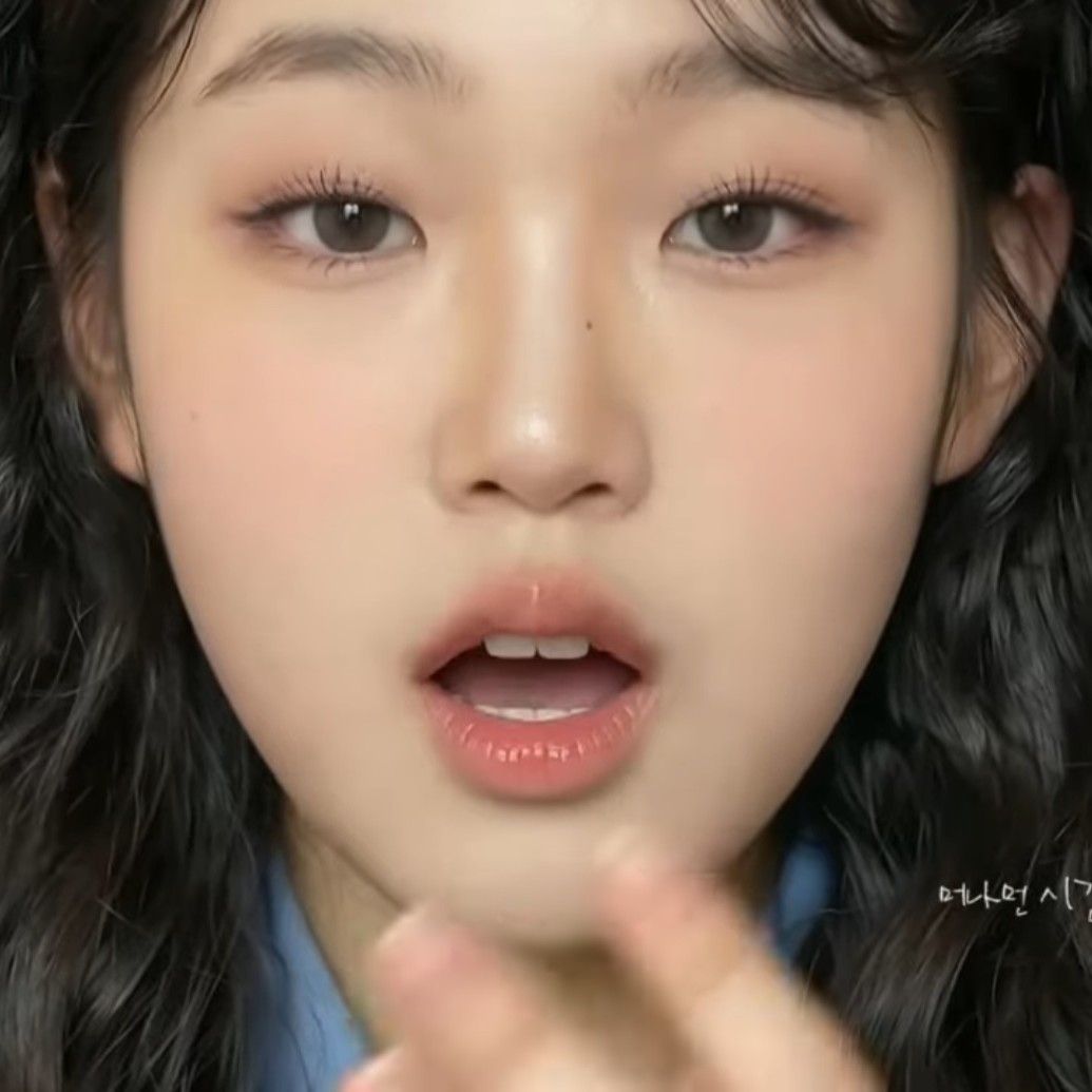 粉丝拍下的金泰延瞬间