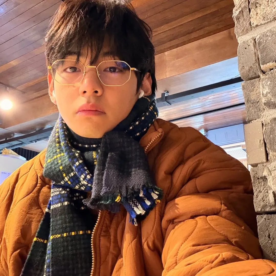 Latest photo of Kim Taehyung (V)
