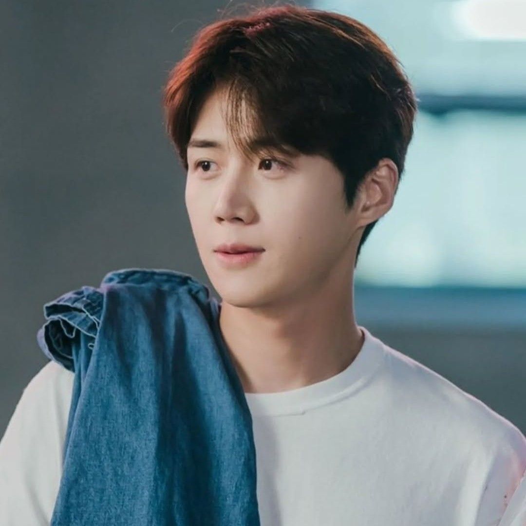 金宣虎的最新照片