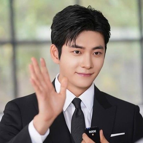 Behind-the-scenes cut of Kang Taeoh