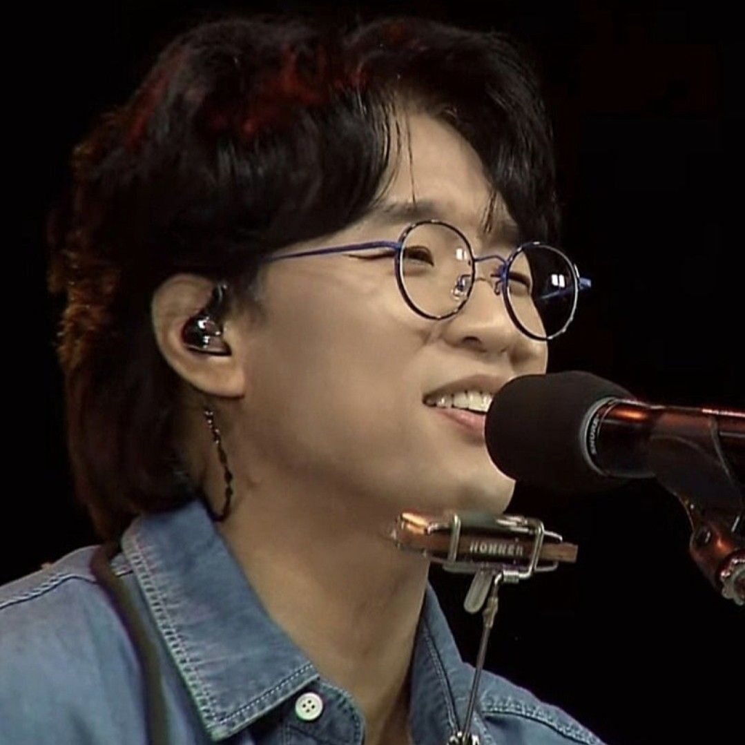 Recent activity shot of Bak Changgeun