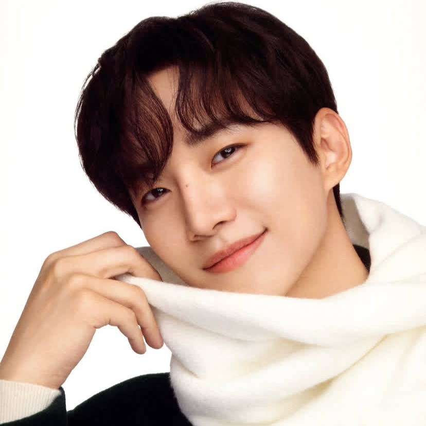 イ・ジュノのビハインドカット