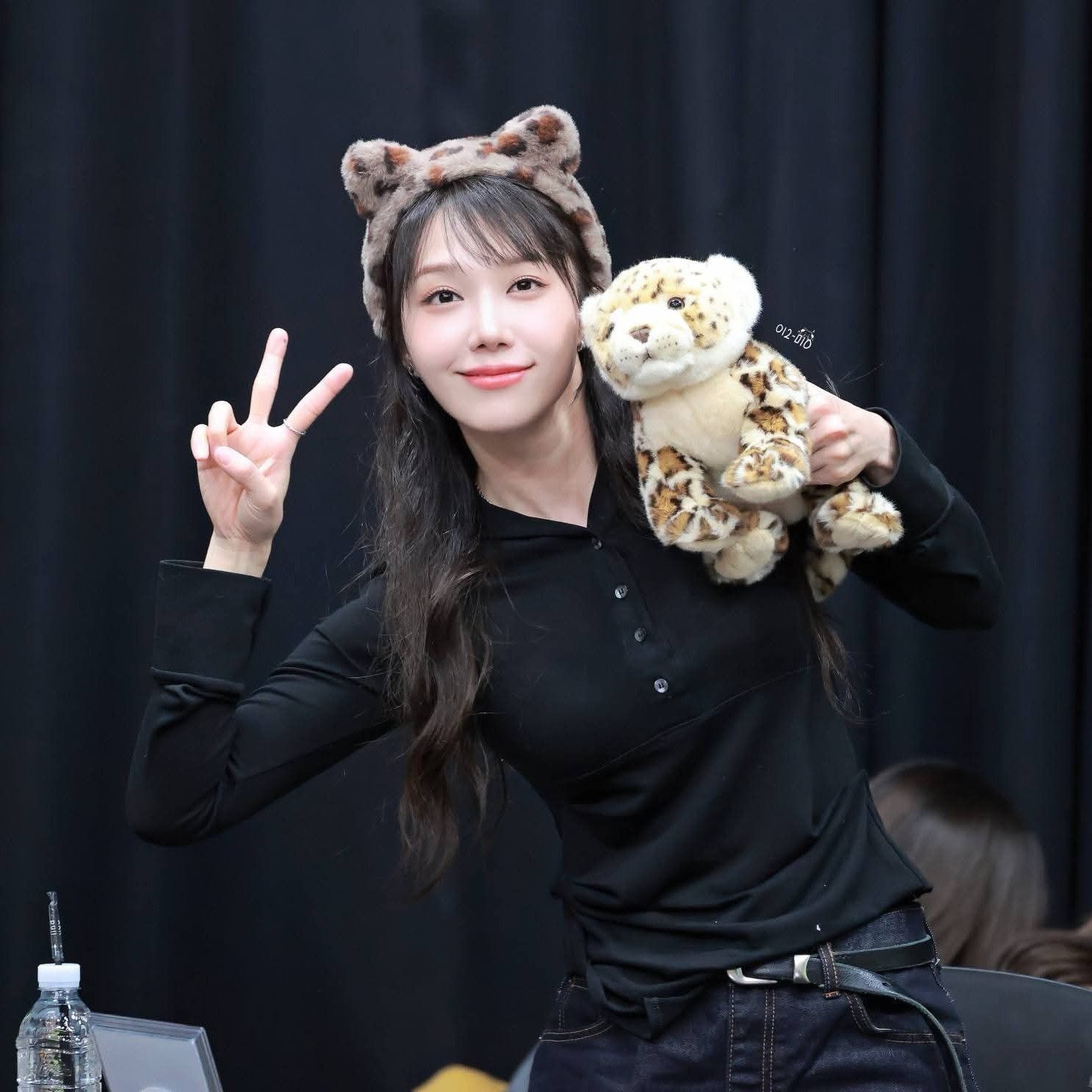 Behind-the-scenes cut of Jung Eunji