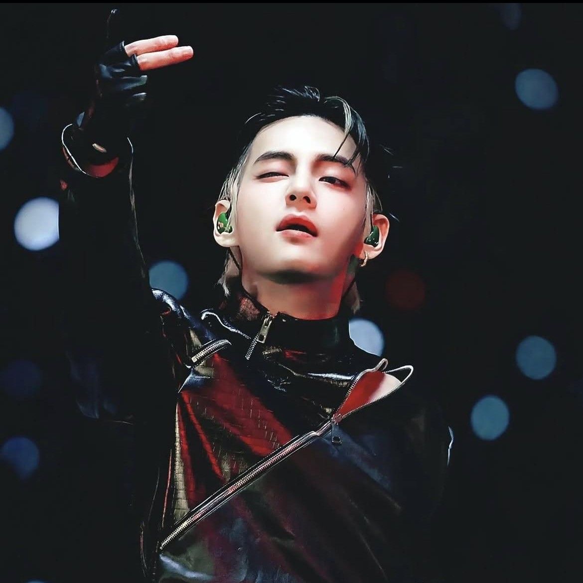 Recent activity shot of Kim Taehyung (V)