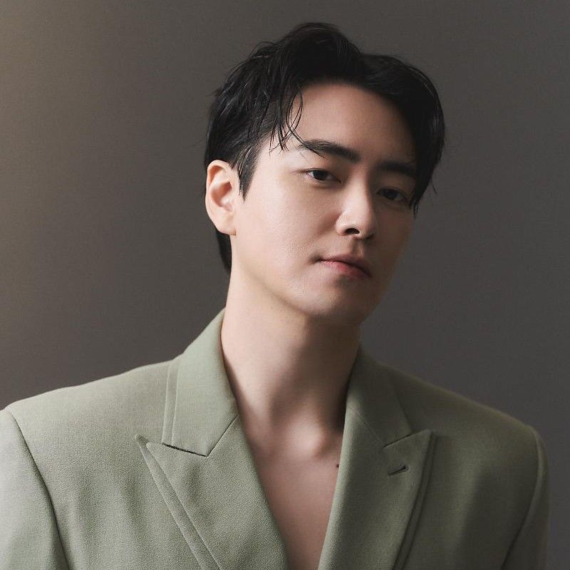 Behind-the-scenes cut of Lee Joonhyuk