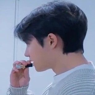 Cuplikan di balik layar dari Doh Kyungsoo (D.O.)