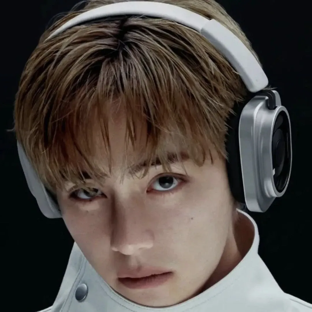 Behind-the-scenes cut of Kim Taehyung (V)