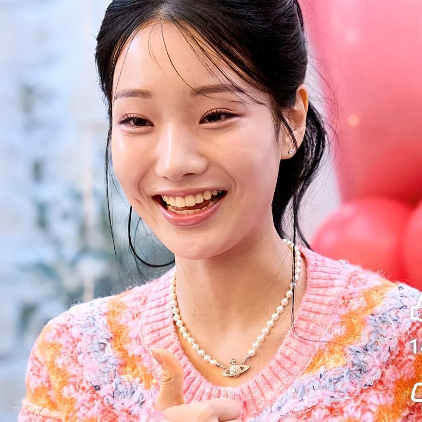 Behind-the-scenes cut of Kim Soyeon (2004)