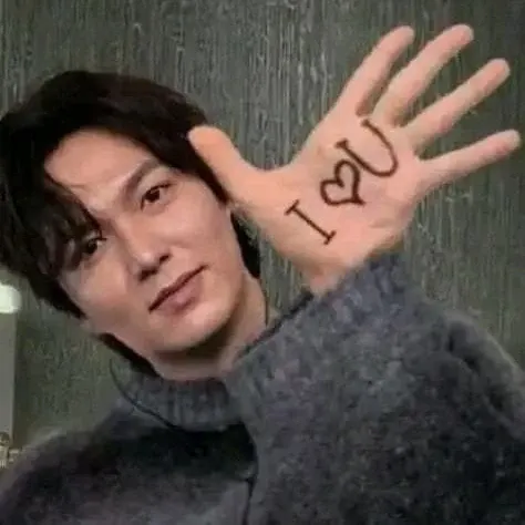 이민호 최근 활동샷