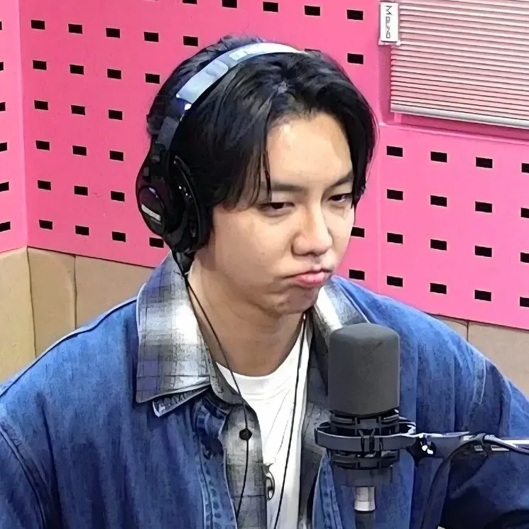 Momen yang diabadikan oleh penggemar Lee Seunggi