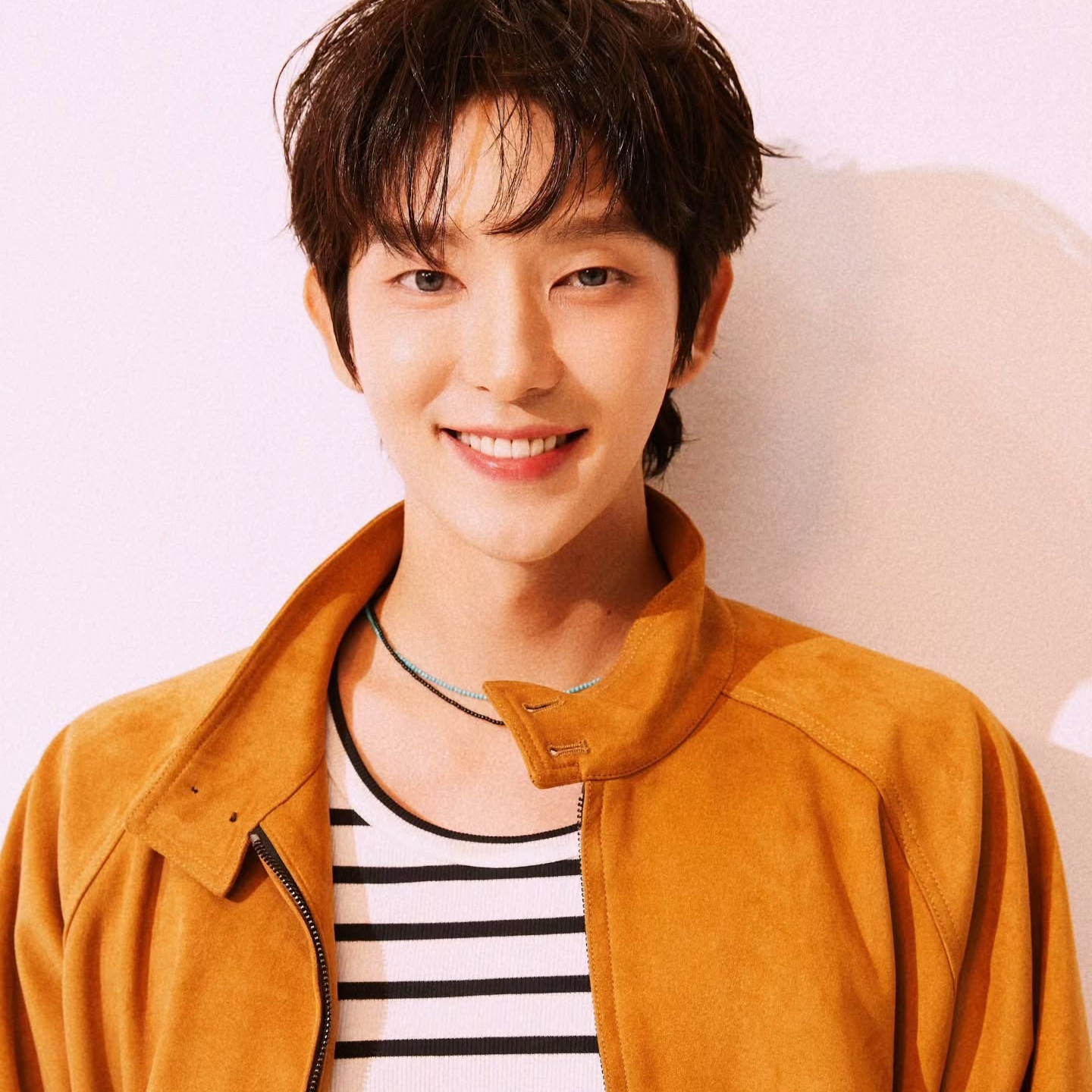 Behind-the-scenes cut of Lee Joongi