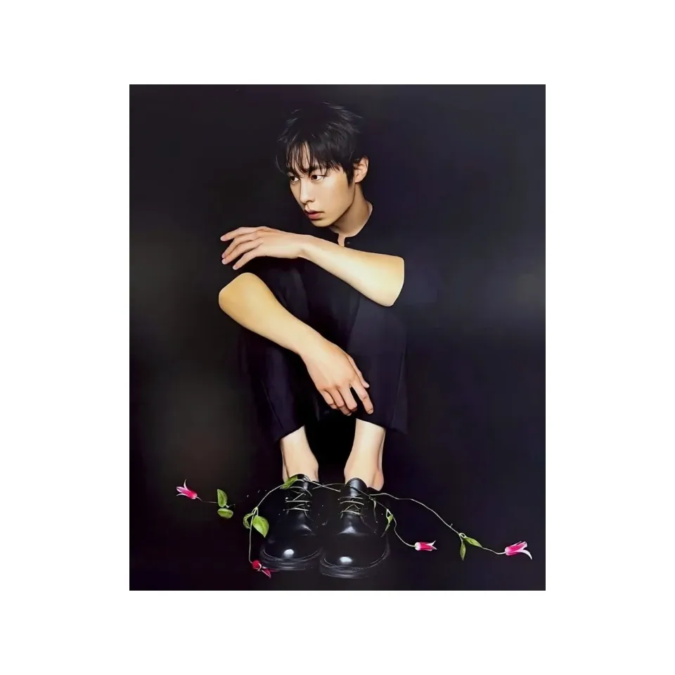 A moment captured by a fan of Lee Jaewook