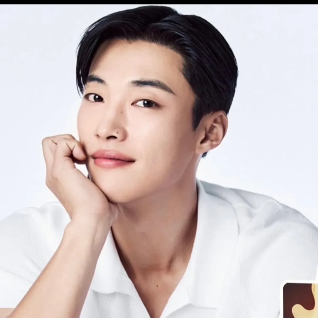 Recent activity shot of Woo Dohwan
