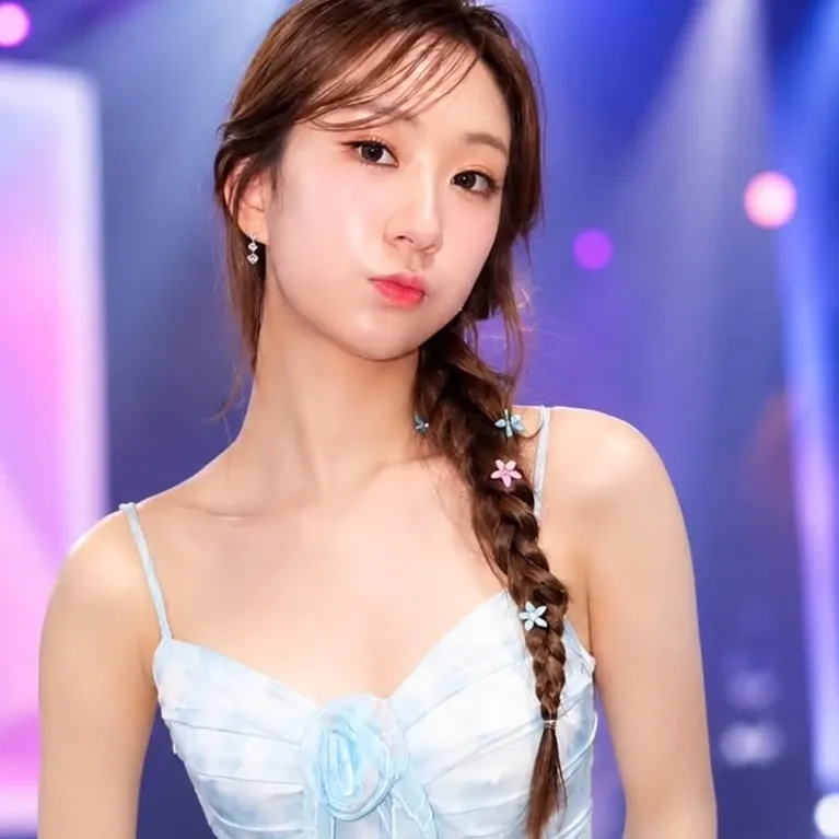 Cuplikan di balik layar dari Jeon Yujin