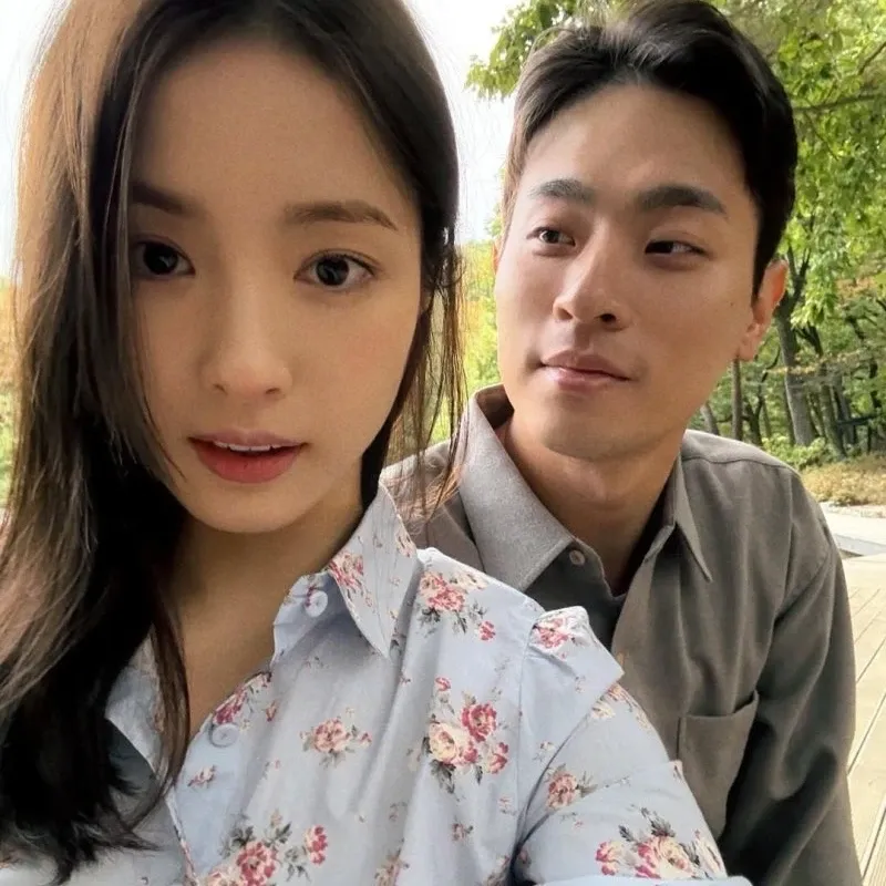 A moment captured by a fan of Park Jeongmin