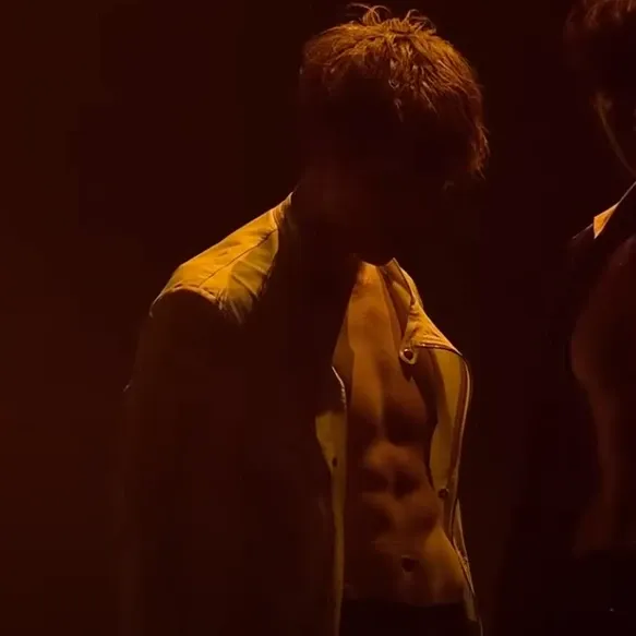 Cuplikan di balik layar dari Lee Junho