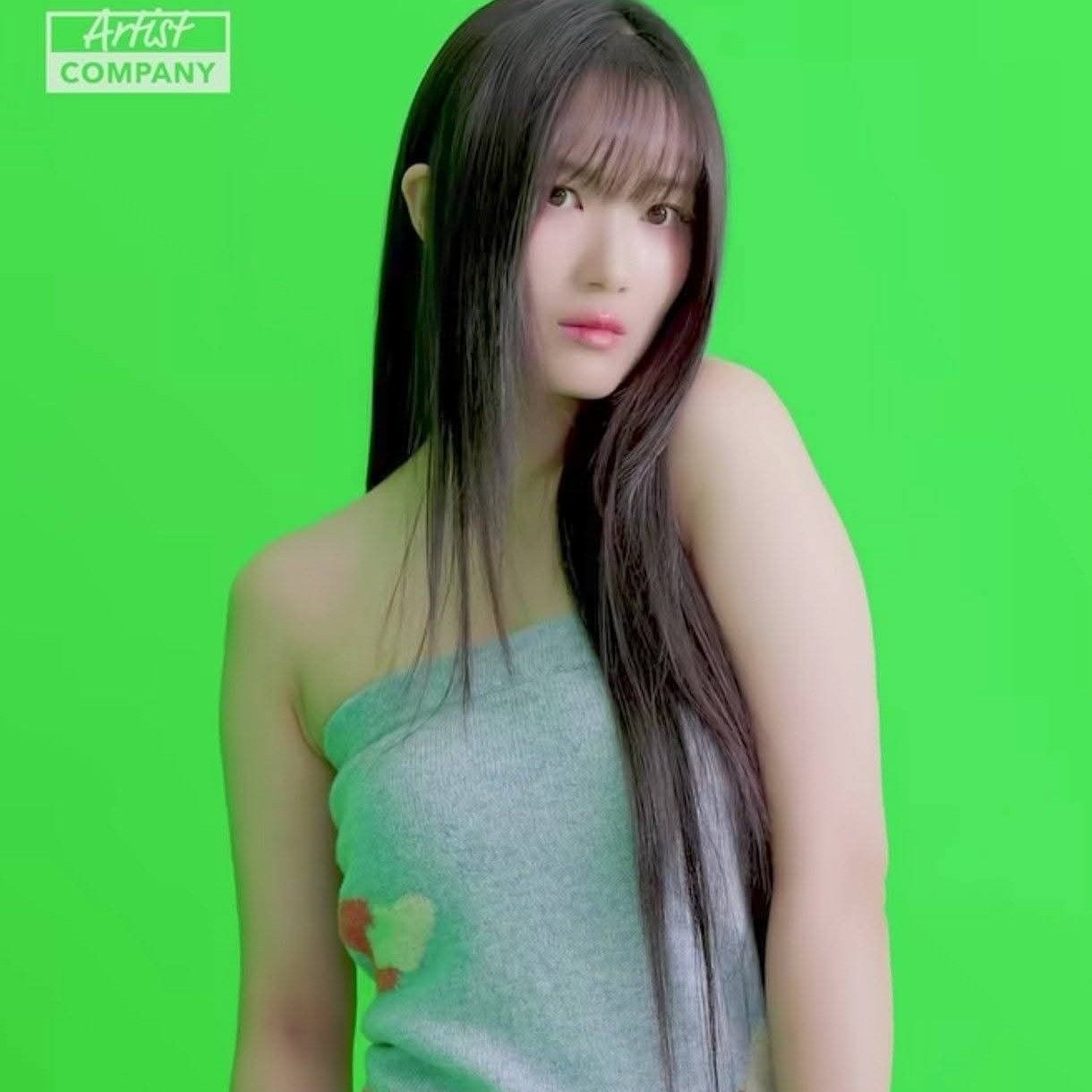 Recent activity shot of Kim Hyeyoon