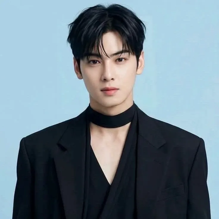 A moment captured by a fan of Cha Eunwoo