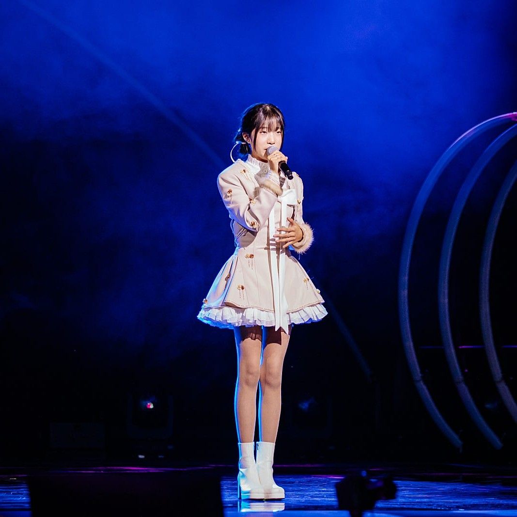 Behind-the-scenes cut of Bin Yeseo