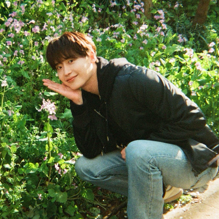 Behind-the-scenes cut of Lee Jongsuk