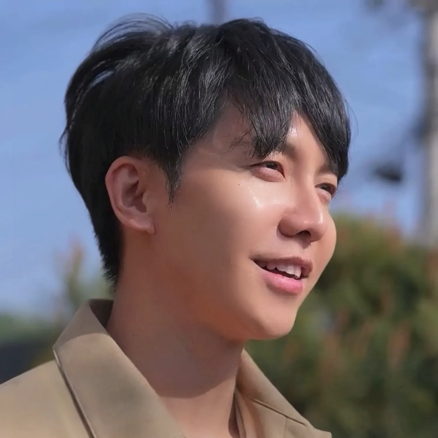 Cuplikan di balik layar dari Lee Seunggi