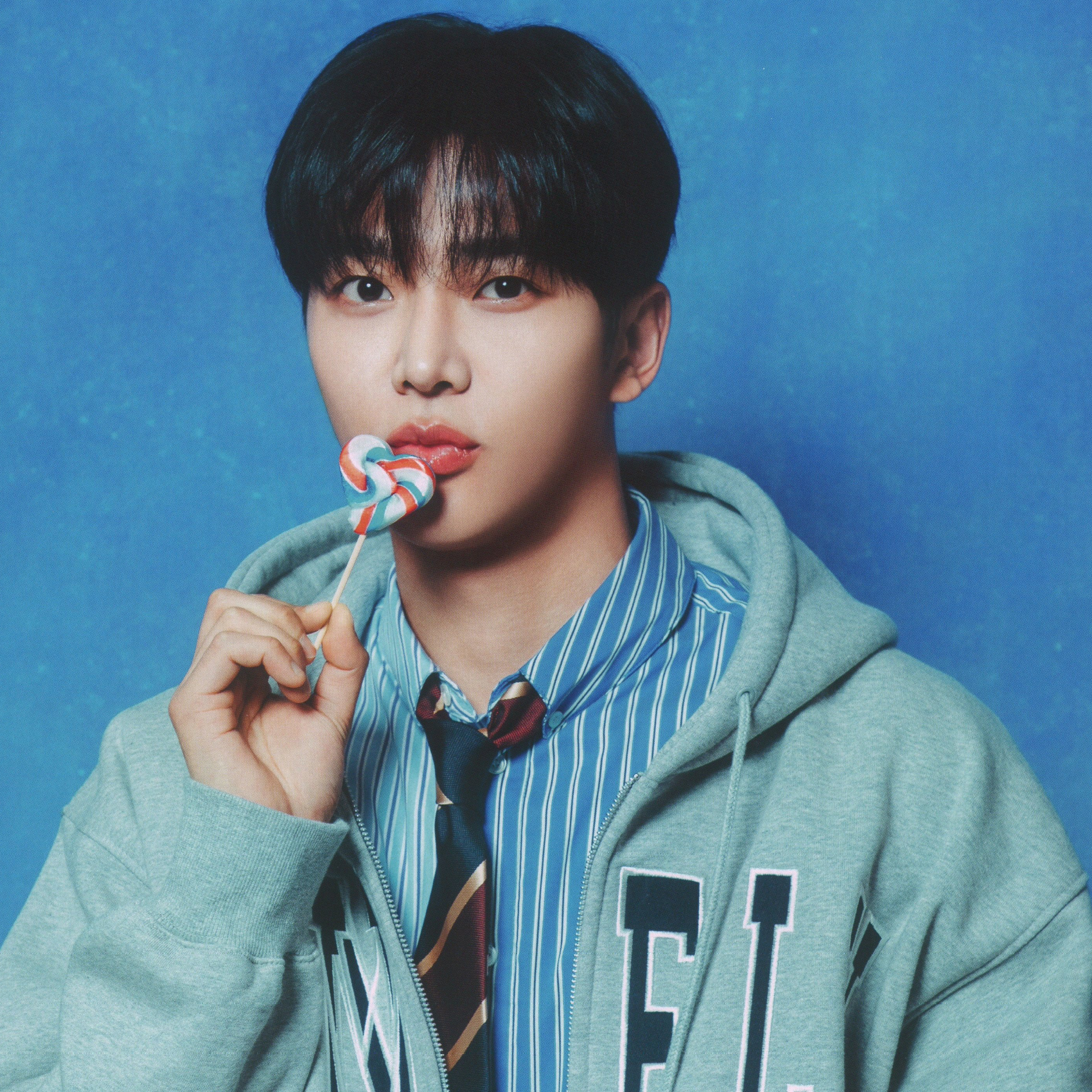 Foto terbaru dari Rowoon