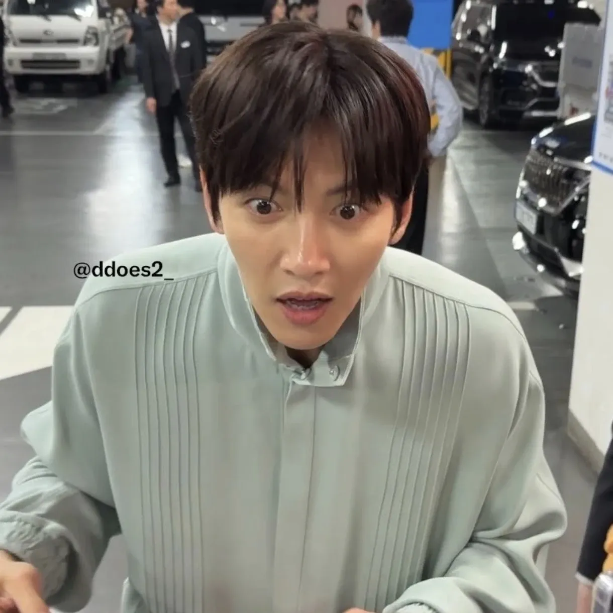 Behind-the-scenes cut of Ji Changwook