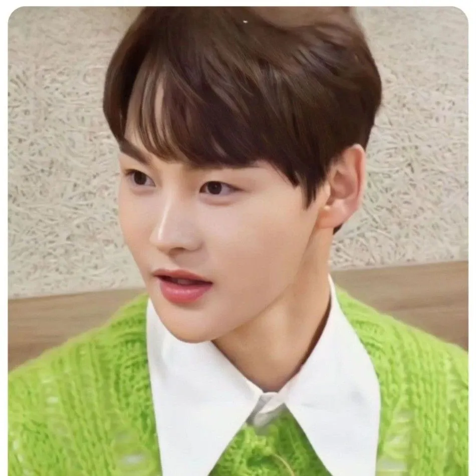 朴瑞镇的最新照片