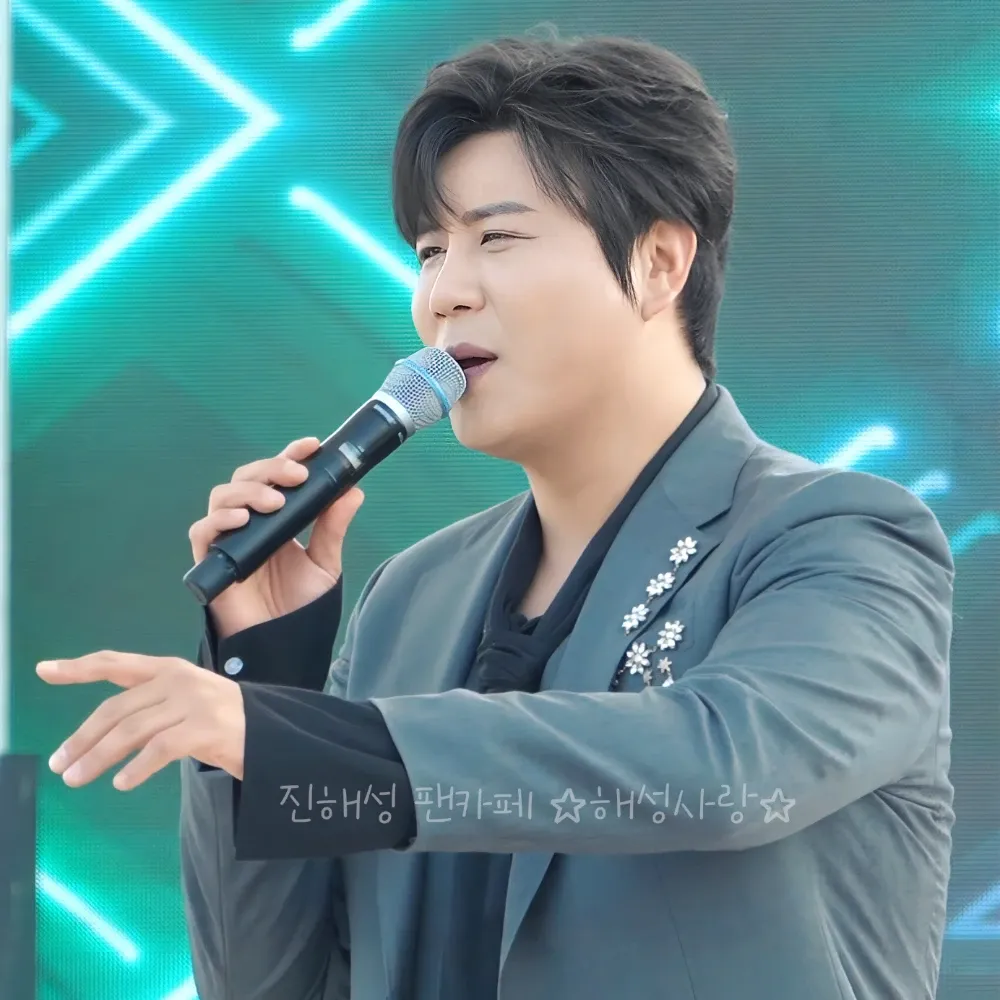Behind-the-scenes cut of Jin Haesung