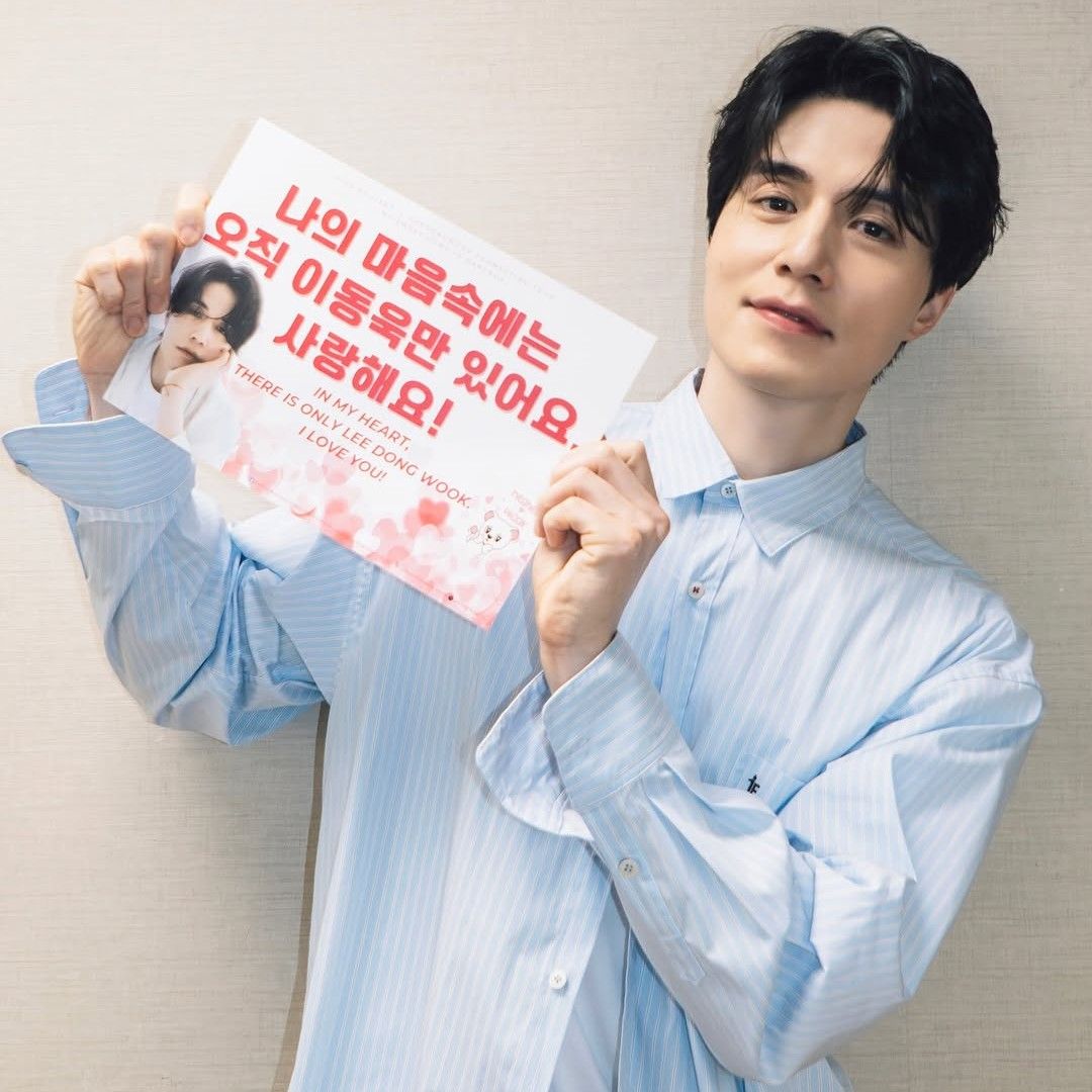 Behind-the-scenes cut of Lee Dongwook