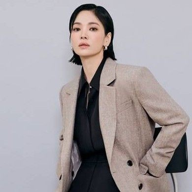 팬들이 사랑하는 송혜교의 인기 프로필 사진