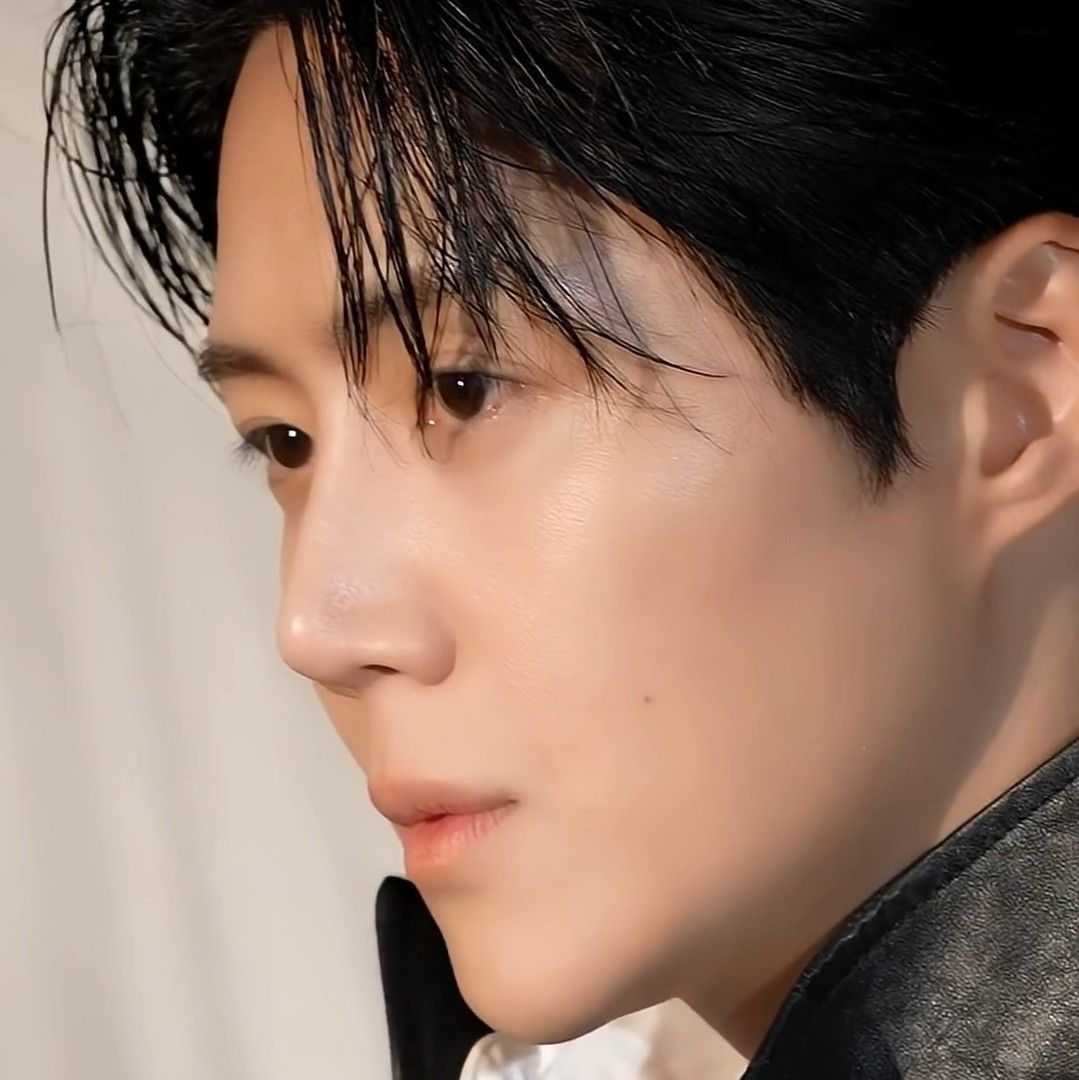 Latest photo of Kim Seonho