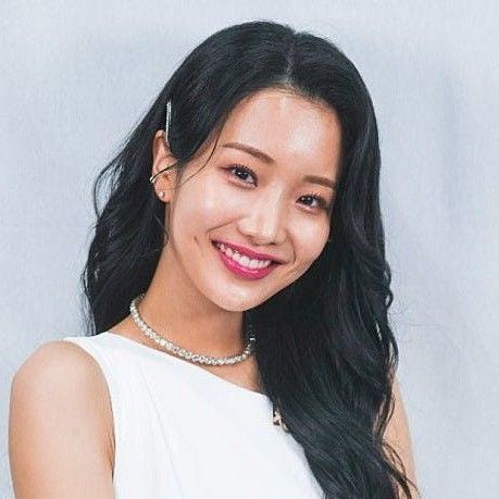 Behind-the-scenes cut of Kim Soyeon (2004)