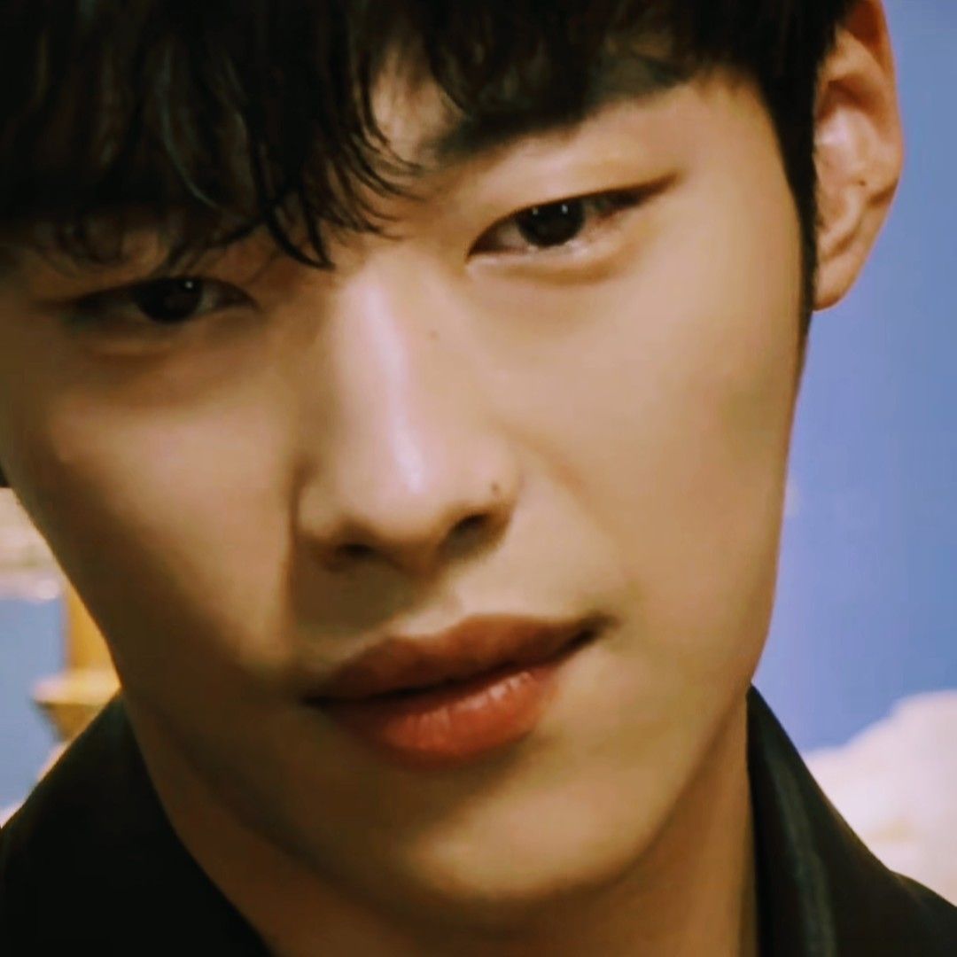 Behind-the-scenes cut of Woo Dohwan