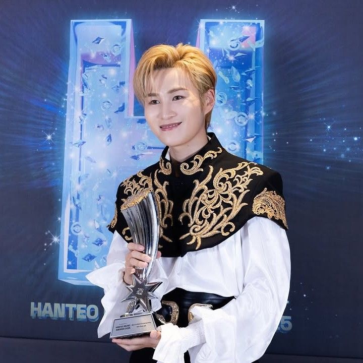 김희재 최근 활동샷