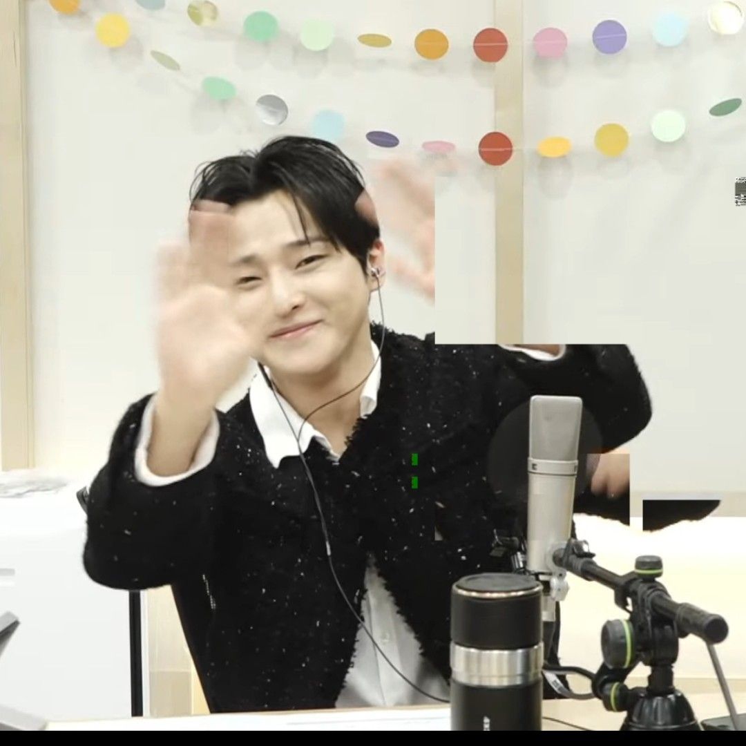 Behind-the-scenes cut of Seong Ri