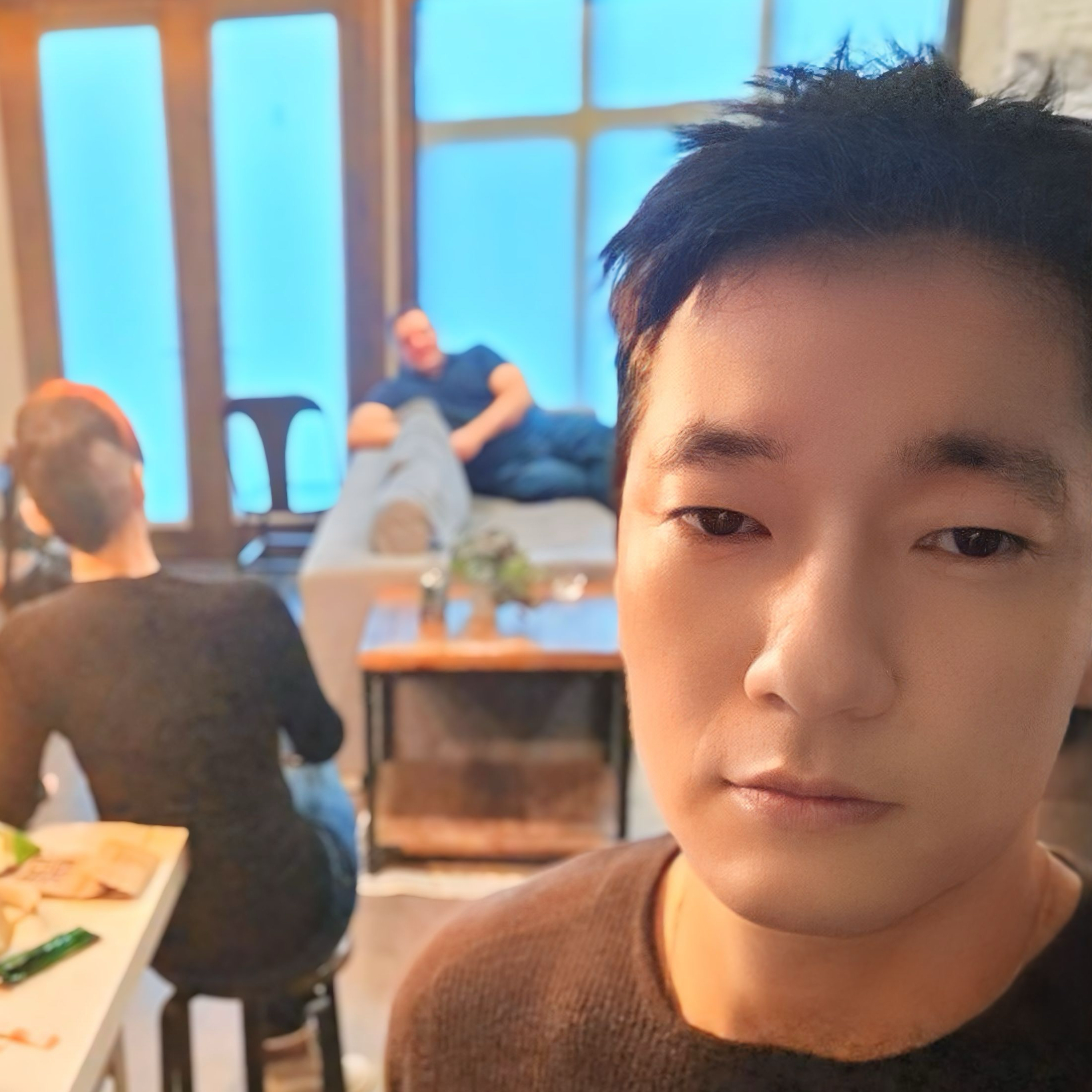 Cuplikan di balik layar dari Son Seokkoo