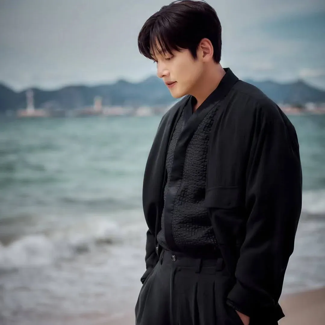 Recent activity shot of Ji Changwook