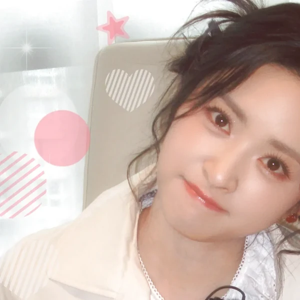 Today’s standout profile photo of Shen Yue on Choeaedol Celeb