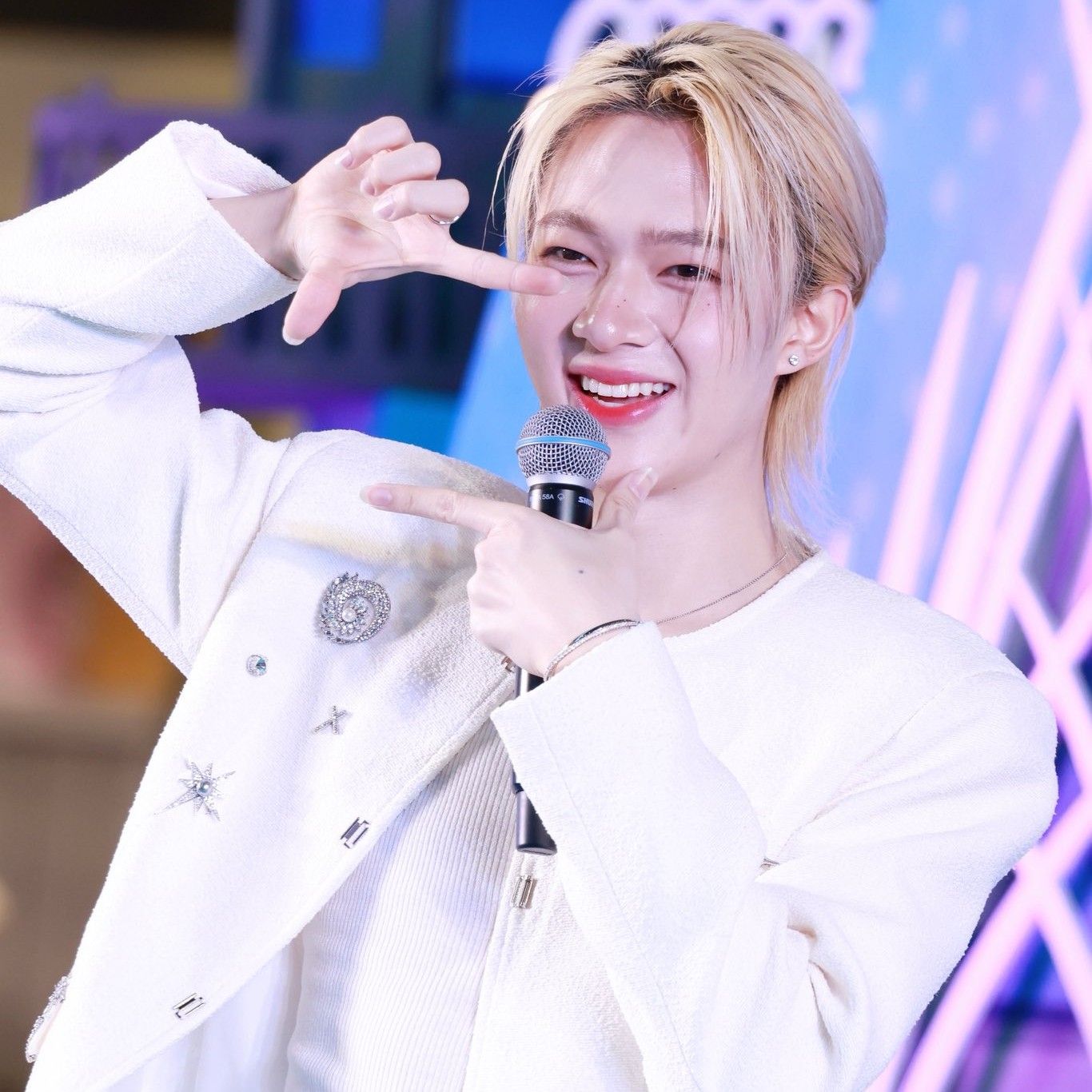 A moment captured by a fan of NuNew