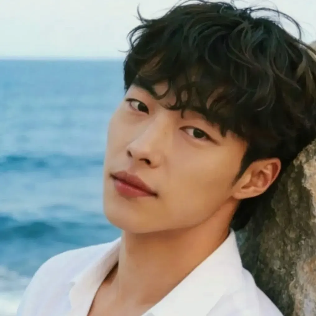 Behind-the-scenes cut of Woo Dohwan