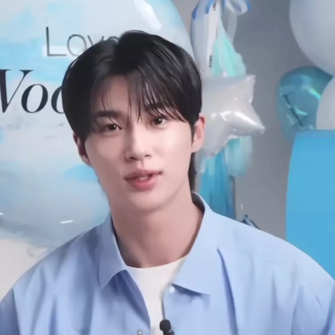 Latest photo of Byeon Wooseok