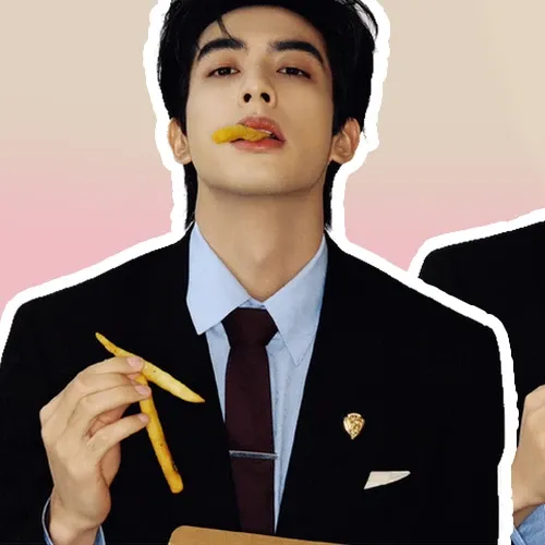 Latest photo of Song WeiLong